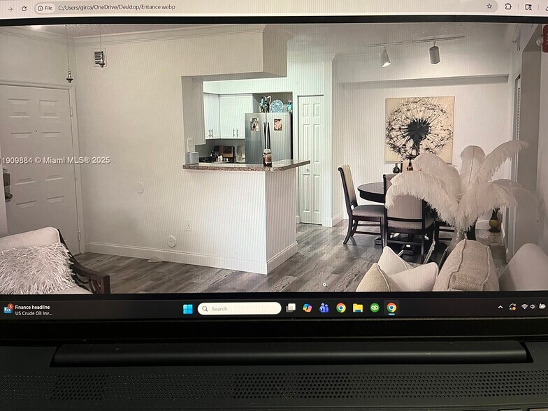 Building Photo - 220 SW 116th Ave