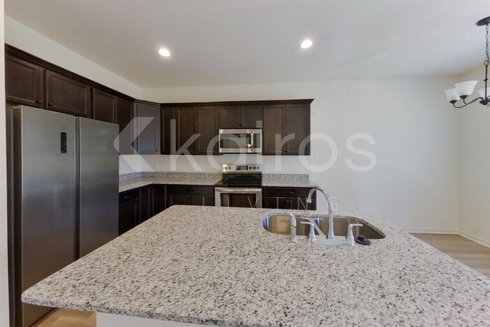 Building Photo - 100 Foggy Ln