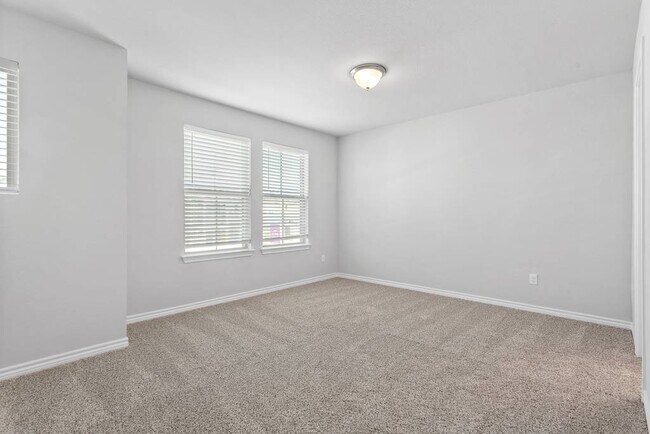 Building Photo - 1728 Artesian Springs Xing