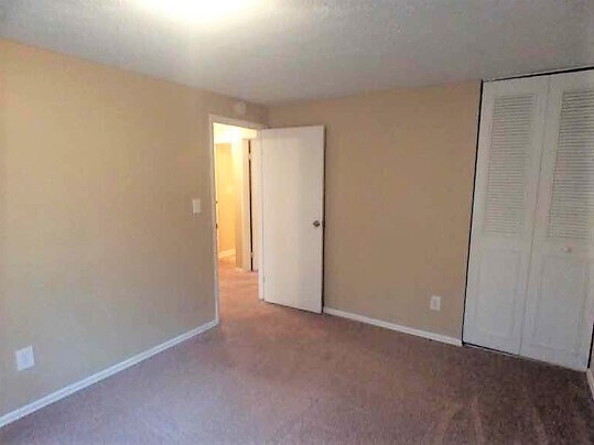 Building Photo - 2990 Forestside Ln