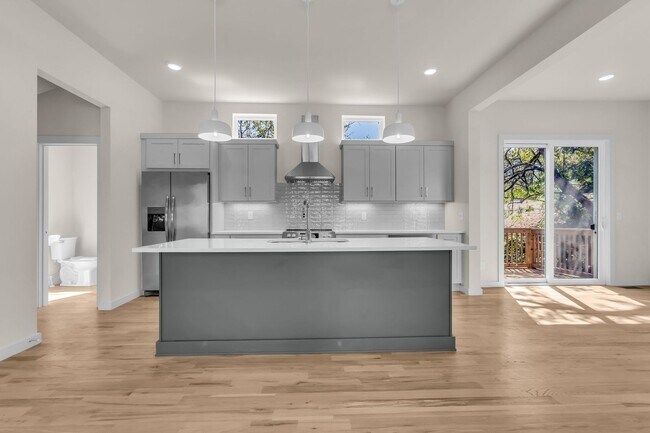 Building Photo - Amazing New Construction in North Nashville!