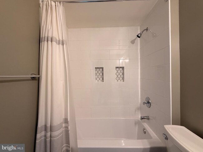 Building Photo - 43086 Shadow Terrace