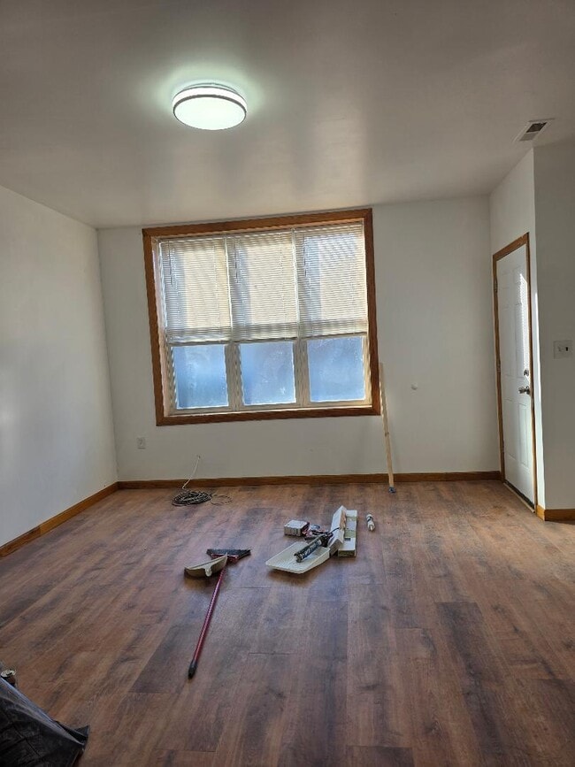 Building Photo - 2949 S Emerald Ave