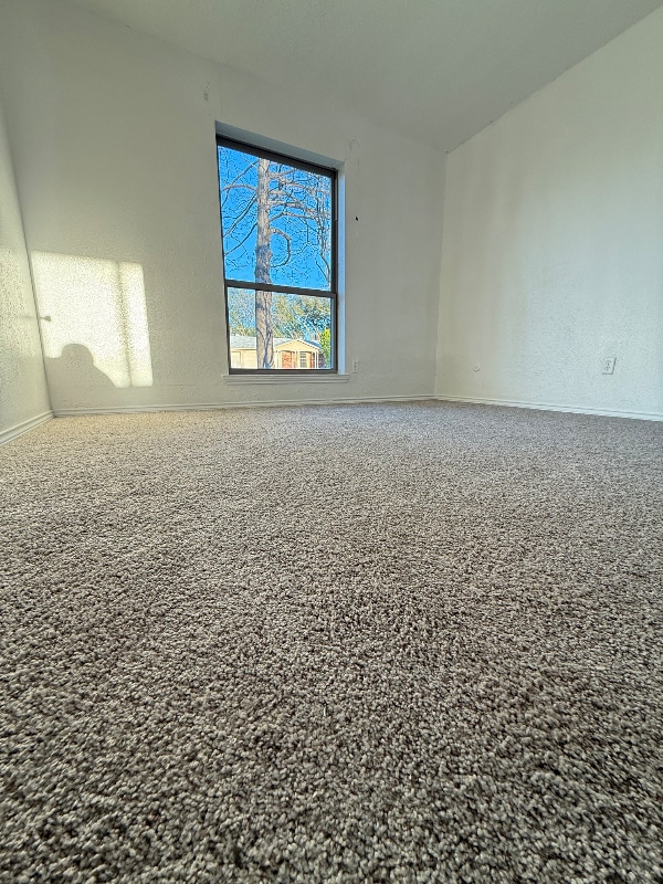 Building Photo - 2702 S Fielder Rd