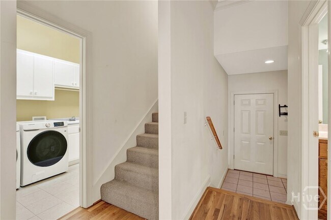 Building Photo - 2 Wakefield Pl