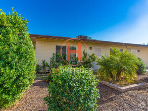 Building Photo - Charming 3-Bedroom Duplex in Tempe: Prime ...