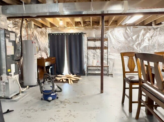 Building Photo - Close to NGIC & the Ruckersville area- Gre...