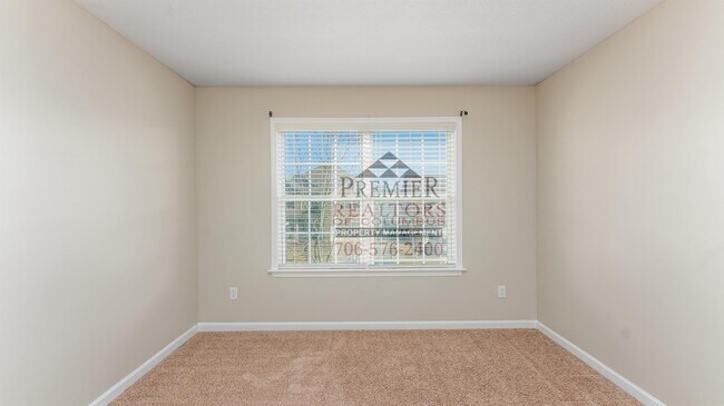 Building Photo - 7331 San Vista Dr