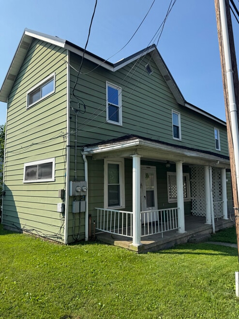 Building Photo - 1070 Chestnut St
