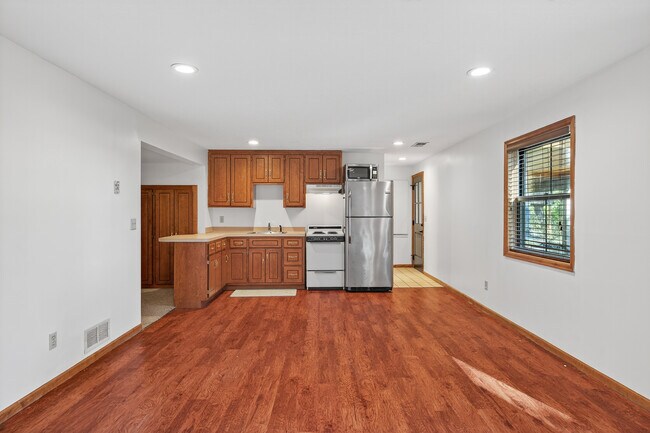 Building Photo - 15801 Andrie St NW