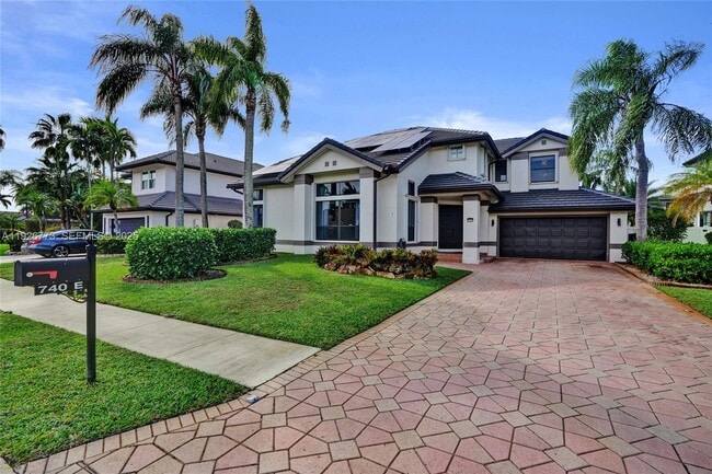 Building Photo - 740 Cypress Pointe Dr E