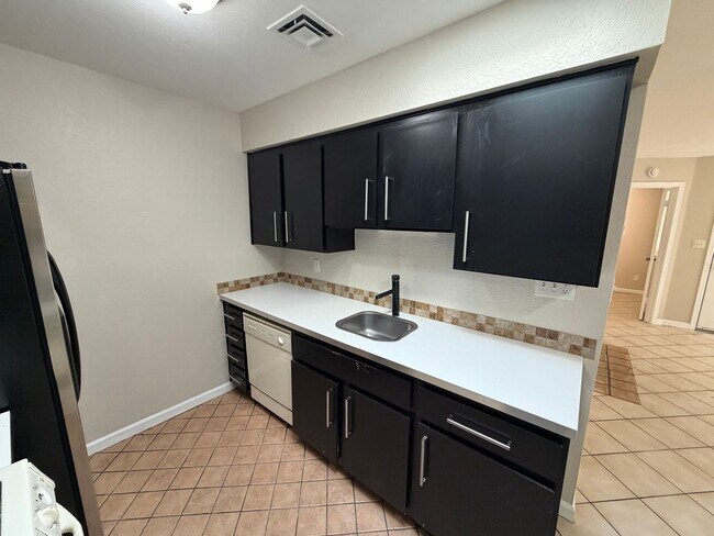 Building Photo - 4820 N 89th Ave