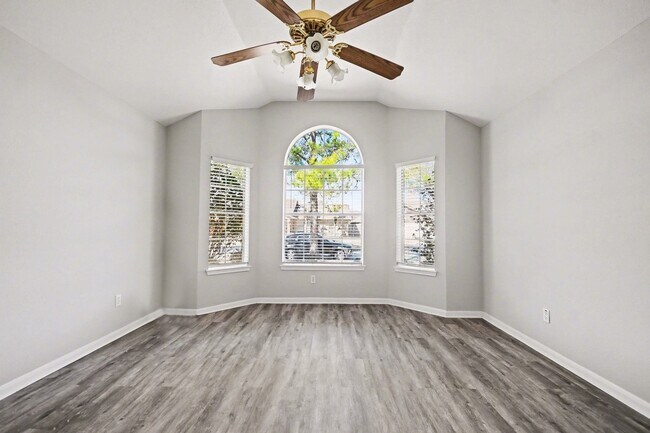 Building Photo - 9478 Carmalee St