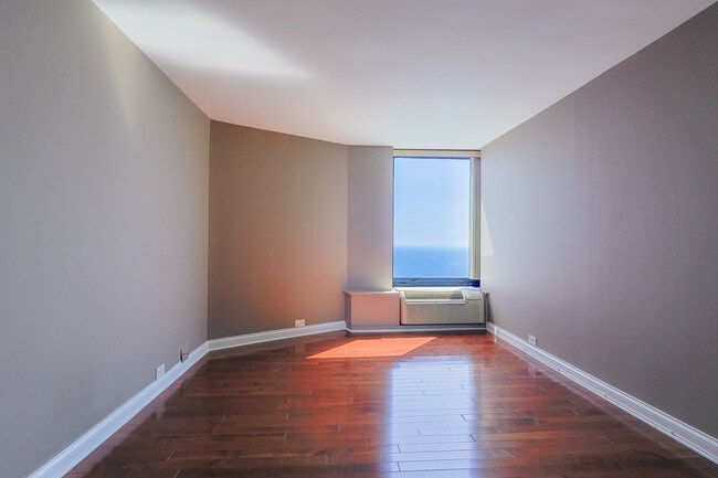 Building Photo - 155 N Harbor Dr
