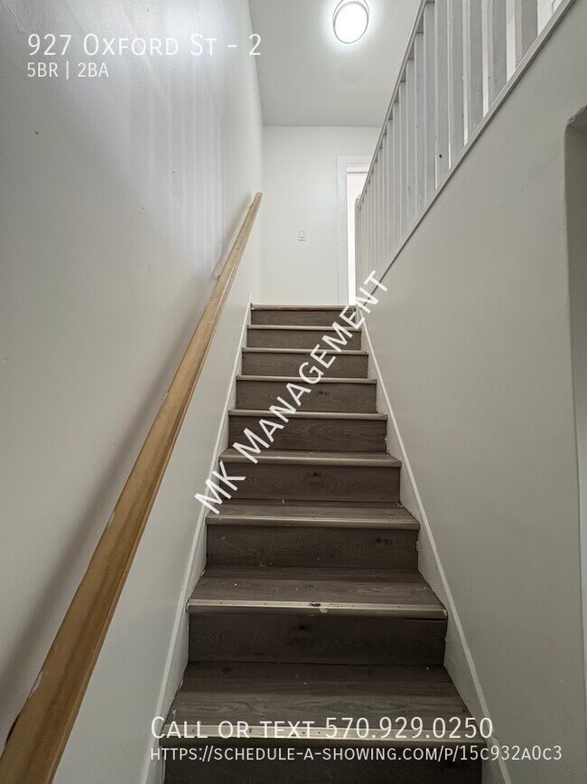 Building Photo - 927 Oxford St