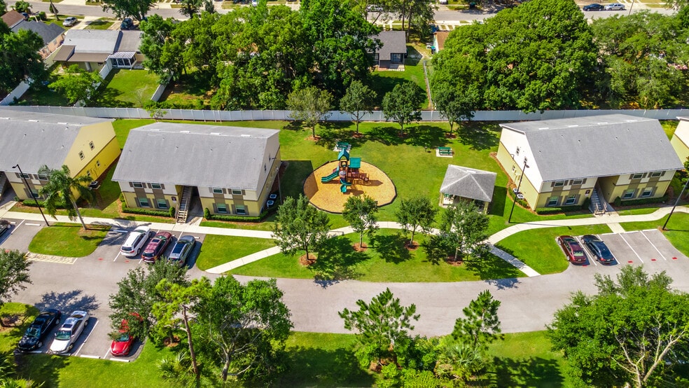 BBQ and Picnic Area - Academy on Dean Woods