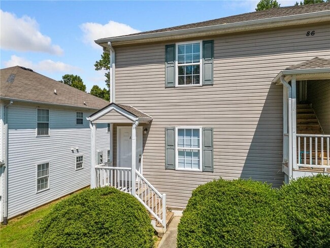 Building Photo - 86 Hanna Dr