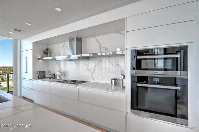 Building Photo - 1101 Ocean Ave N