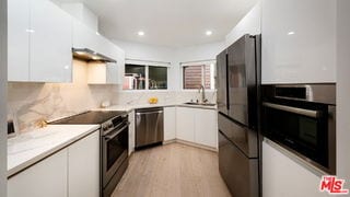 Building Photo - 4350 Vía Dolce