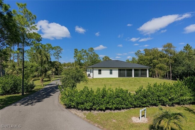 Building Photo - 2330 4th Ave SE