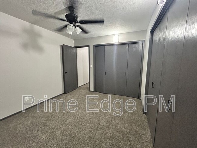 Building Photo - 1841 Ridgehaven Ct