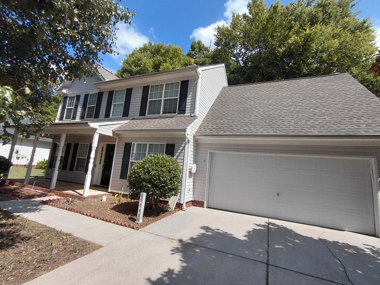Move in ready 4 Bedroom home in Concord near Harrisburg and convenient to Charlotte - 5043 Wheat Dr SW