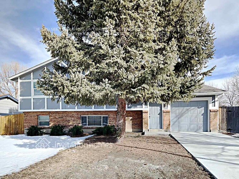 Primary Photo - 4552 S Hoyt St