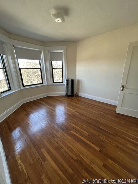 Building Photo - 1152 Commonwealth Ave