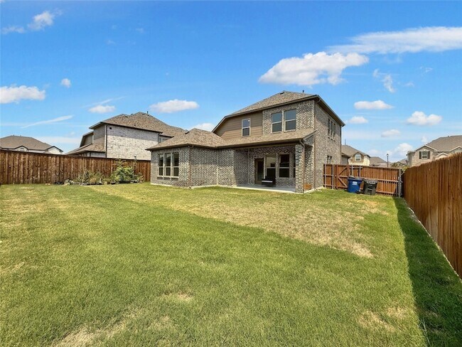 Building Photo - 3119 Grandview Dr