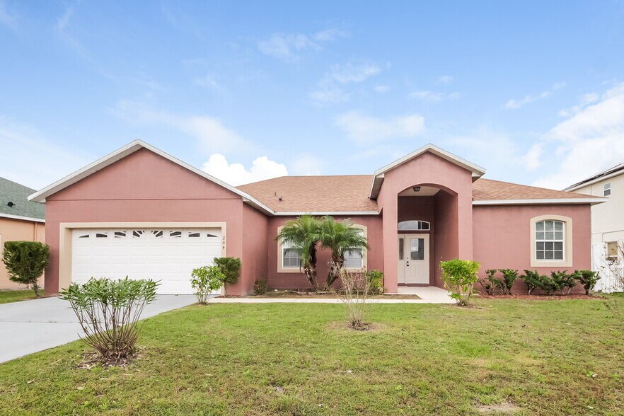 Primary Photo - 204 Abbotsbury Dr