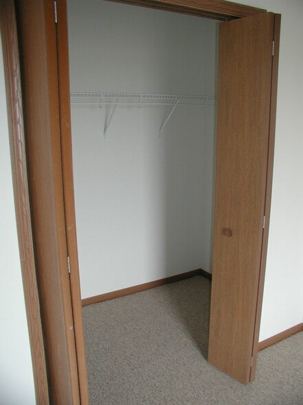 Walk in closet 2 - 1023 Diamond Head Rd