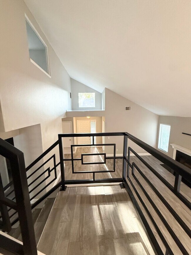 Building Photo - 621 Landings Pl