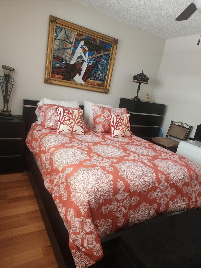 Building Photo - 7500 NW 4th Pl