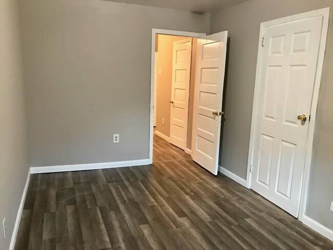 Building Photo - 85 Warren St