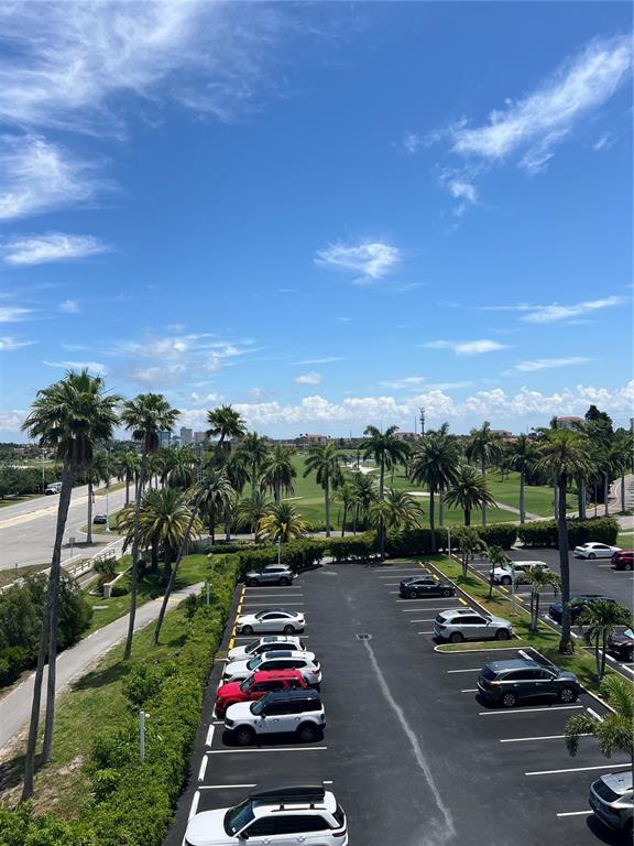 Building Photo - 5701 Bahia Del Mar Cir N