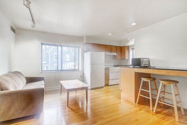 Building Photo - Amsterdammer Place