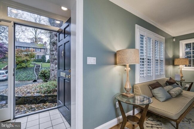Building Photo - 6007 Welborn Dr