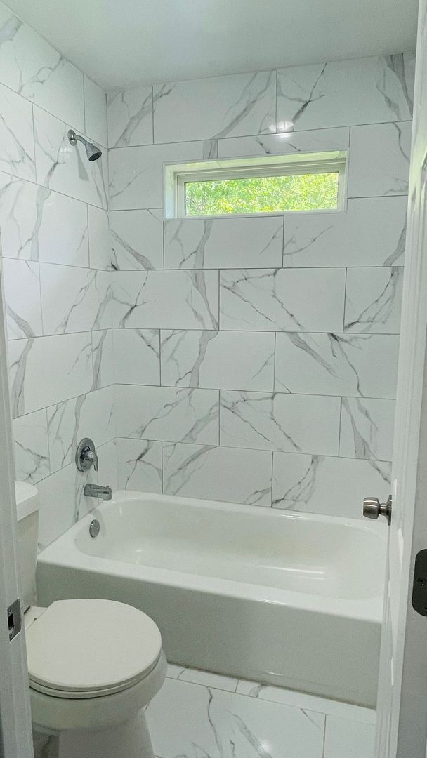 Building Photo - ? Brand-New Unit – 3 Bedrooms, 2.5 Bathroo...