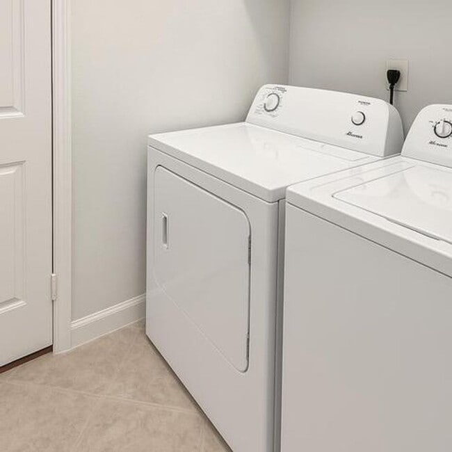 Building Photo - 5131 NW 30th Terrace