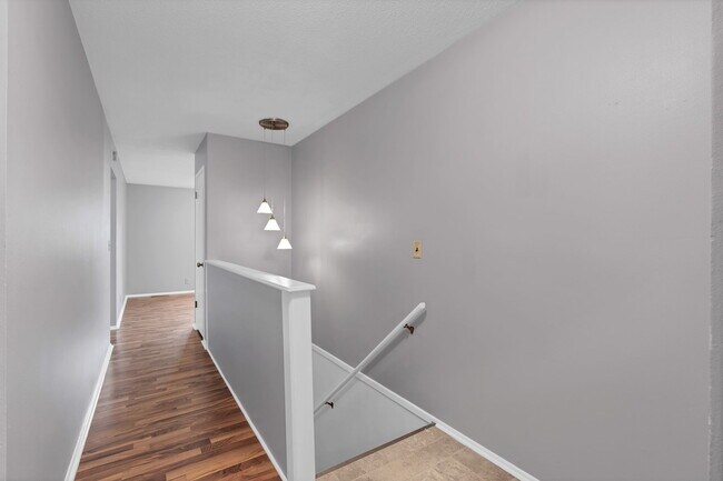 Building Photo - 1306 Brookfield Ln