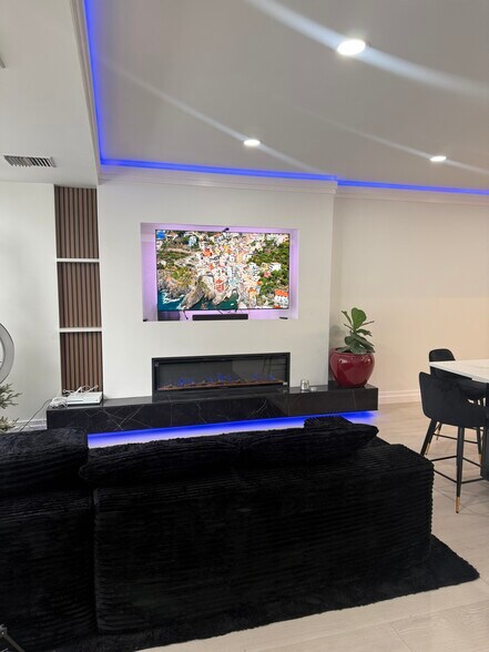 Building Photo - 145 15th St NE