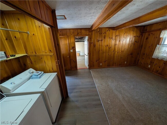 Building Photo - 703 Avondale St