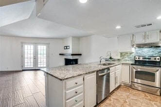 Building Photo - 438 Yacht Club Dr