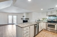 Building Photo - 438 Yacht Club Dr