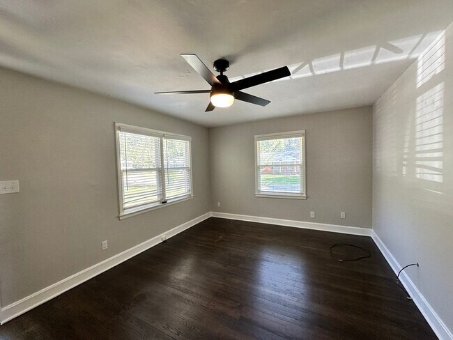 Building Photo - 3011 Amity Garden Ct