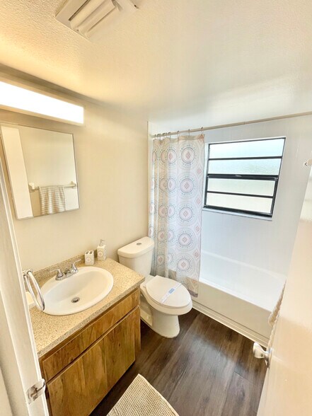 Building Photo - 5107 S Clarice Ct