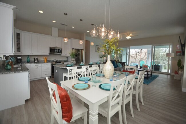 Building Photo - 36 Moody Dr