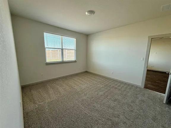 Building Photo - 400 Barton Creek Ln
