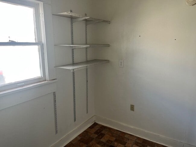 Building Photo - 4239 SW 9th Ave