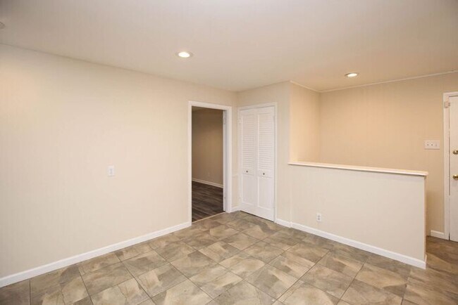 Building Photo - 7 Nordell Ct., Black Jack, MO 63033
